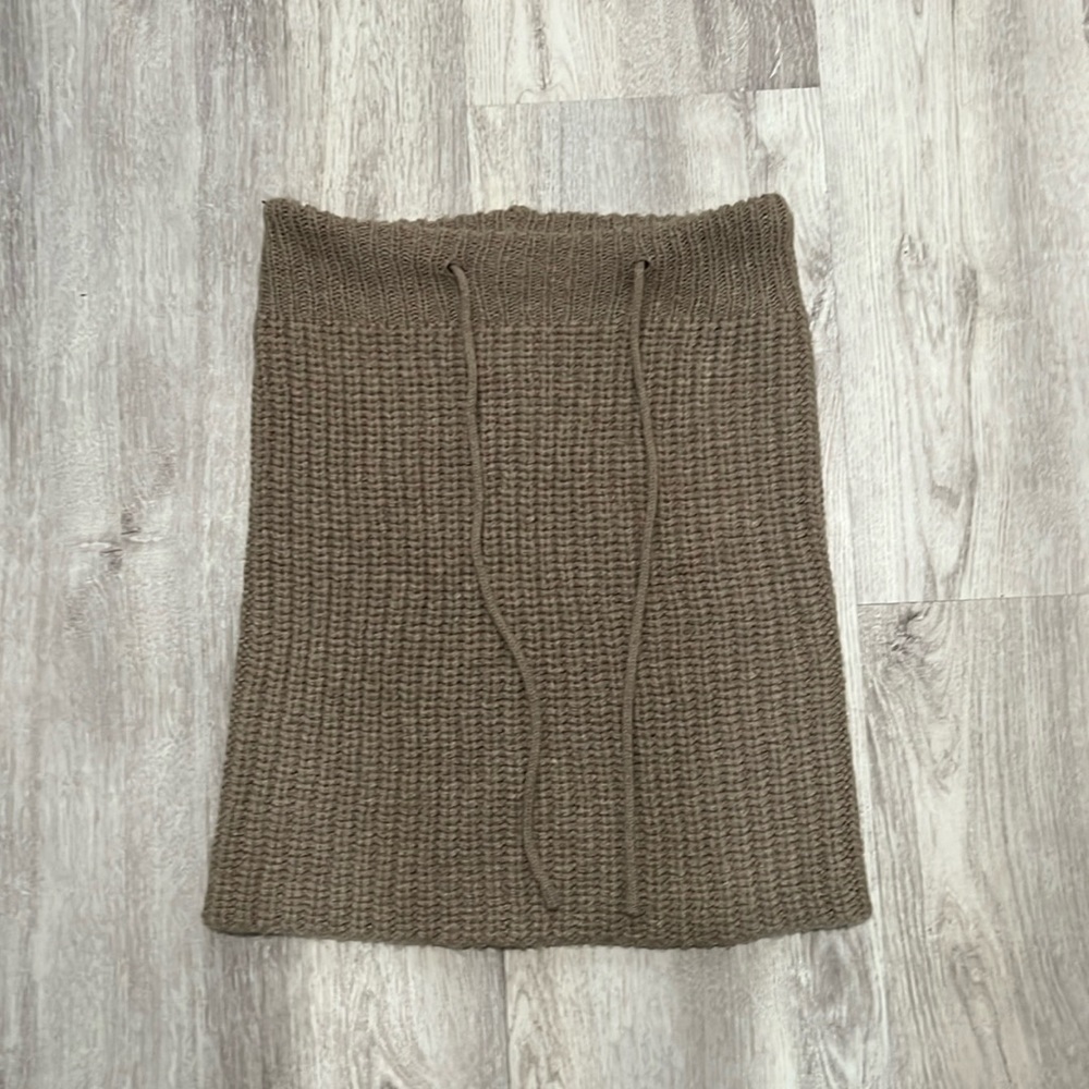 Women's Tan Forever 21 Cold Weather Pull Over Neck Scarf with Pull Strings
